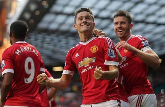 出令人钦佩 出令人钦佩